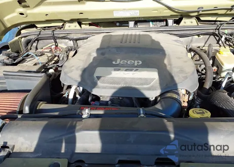 2013 Jeep Wrangler Unlimited Freedom Edition из США, поврежденный, VIN 1C4HJWDGXDL584549